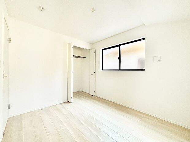 子供部屋にもおすすめな収納スペースたっぷりの居室