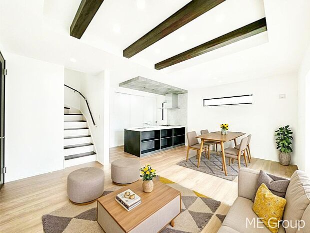 対面キッチン&リビングイン階段を採用した家族の絆深まるLDK ※家具はCGです