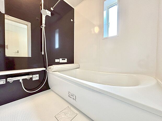 落ち着いた雰囲気でゆっくりお寛ぎいただけるバスルーム