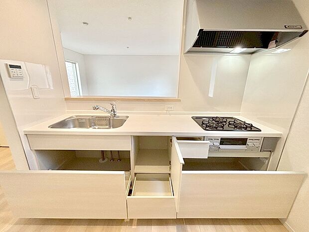 使いやすさを優先したスライド式収納タイプ！