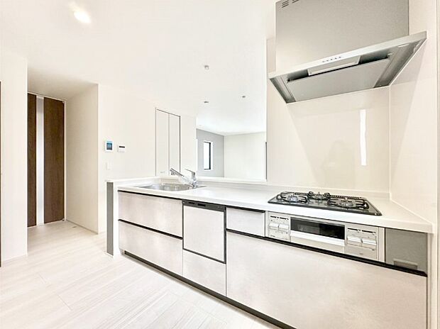 ゆとりあるキッチンではご家族と楽しくお料理ができます。