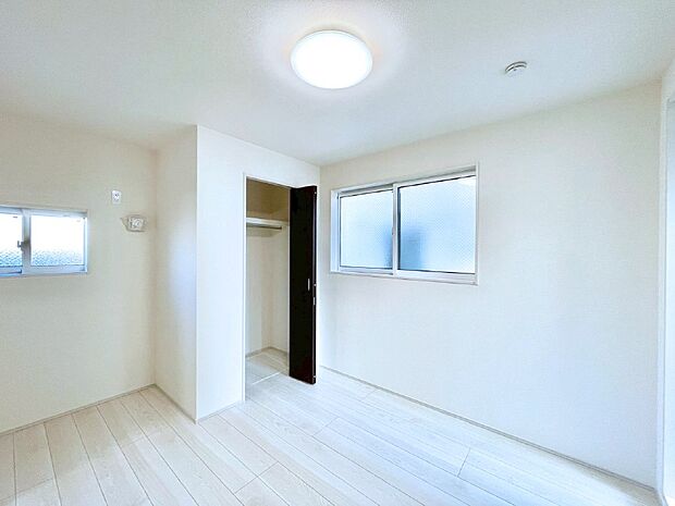 子供部屋にもおすすめな収納スペースたっぷりの居室