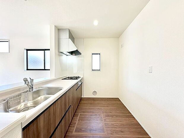 ゆとりあるキッチンではご家族と楽しくお料理ができます。