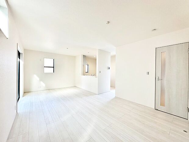 家族の笑顔が自然と生まれてくる、そんな雰囲気のダイニングに仕上がっています 