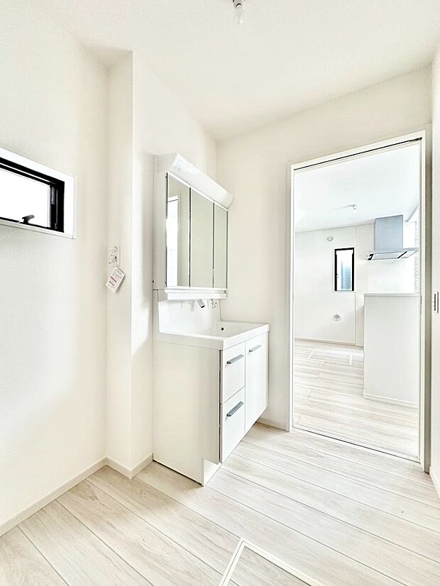 お子さんがうがい、手洗いも喜んでしてくれそうな洗面所!