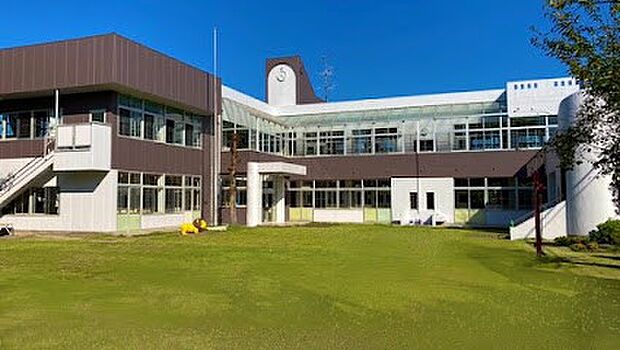 幼稚園・保育園 800m 川鶴ひばり幼稚園