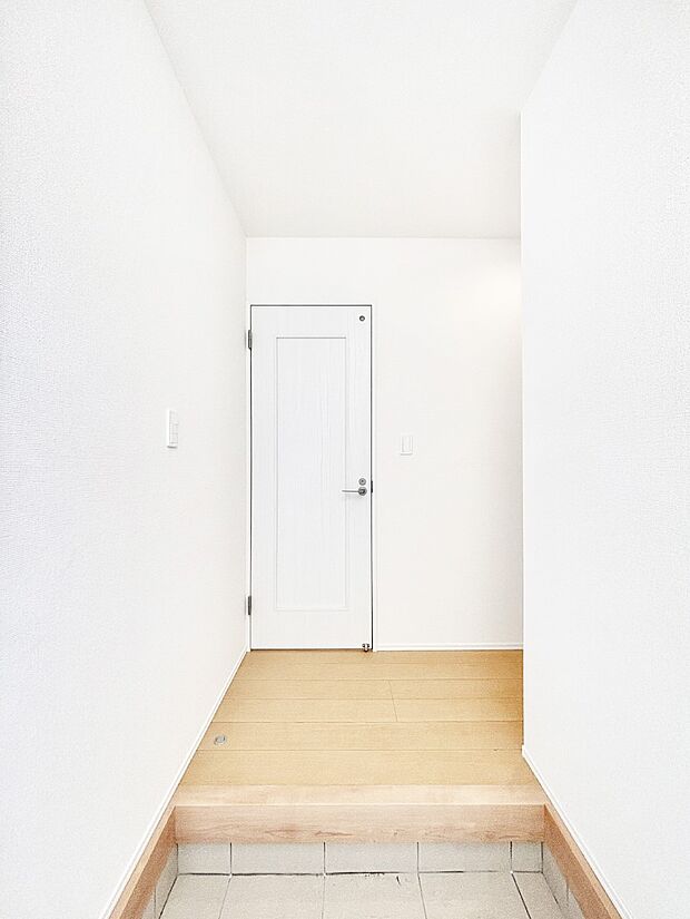 家族の帰宅やお客様をあたたかく迎える玄関