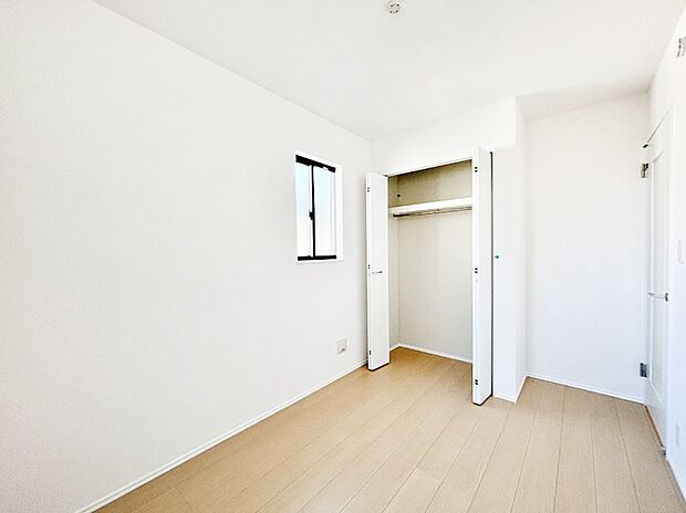 収納が充実しているので、居住スペースを広く使えます。