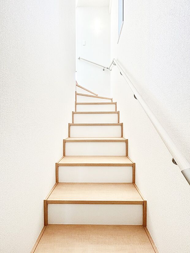 リビング階段が家族の笑顔と会話をつないでくれます