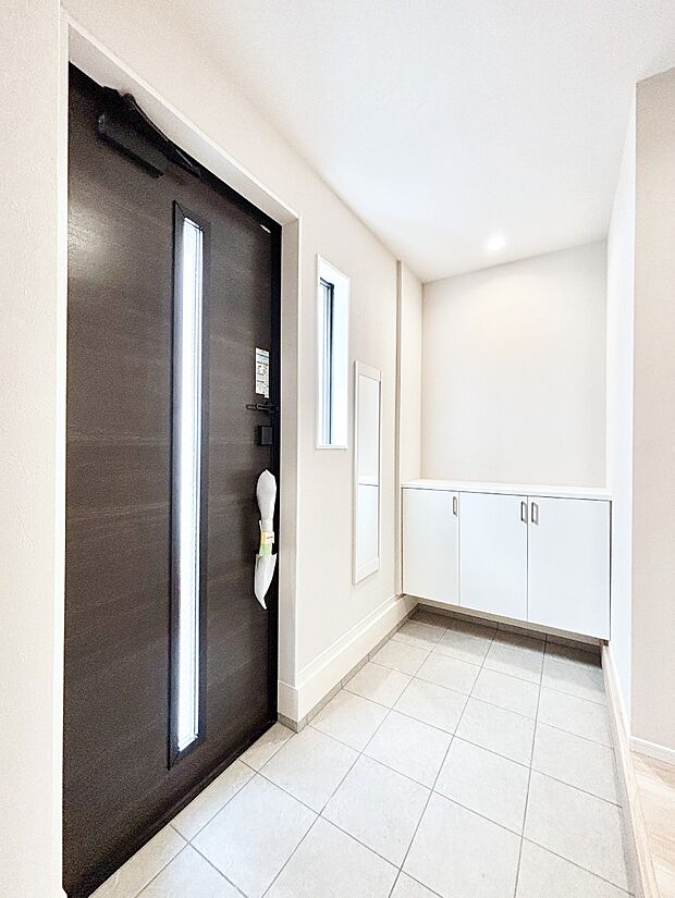 飾り棚を利用して、お越しいただくお客様をおもてなしできます。