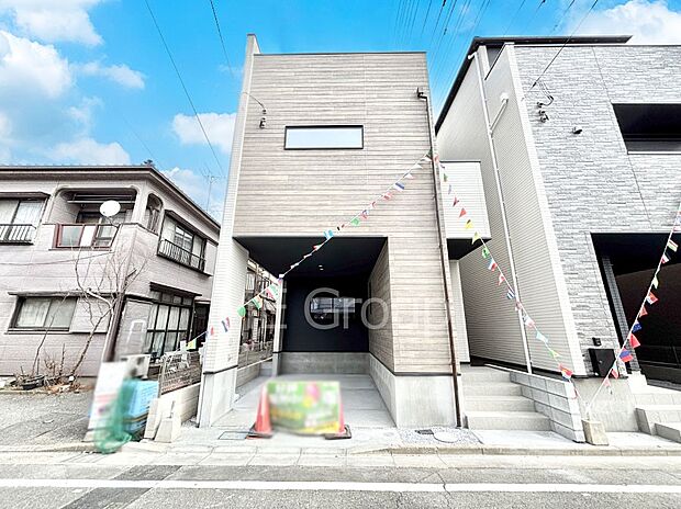 洗練された外観、上質な住空間が広がる室内は永く安心して過ごせる住居です。