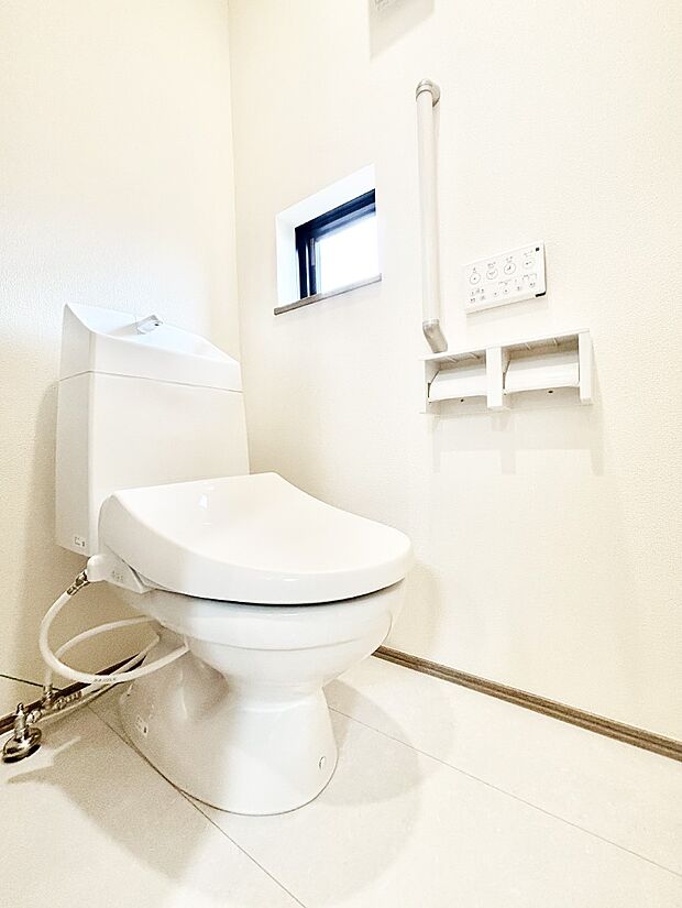 トイレは安心の2箇所!朝のバタバタも一安心です。