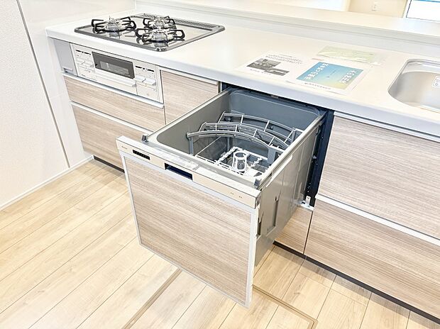 面倒なお片づけは食洗機にお任せ!家事の負担が減って、時間にも気持ちにもゆとりができます。