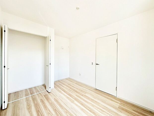 収納が充実しているので、居住スペースを広く使えます。