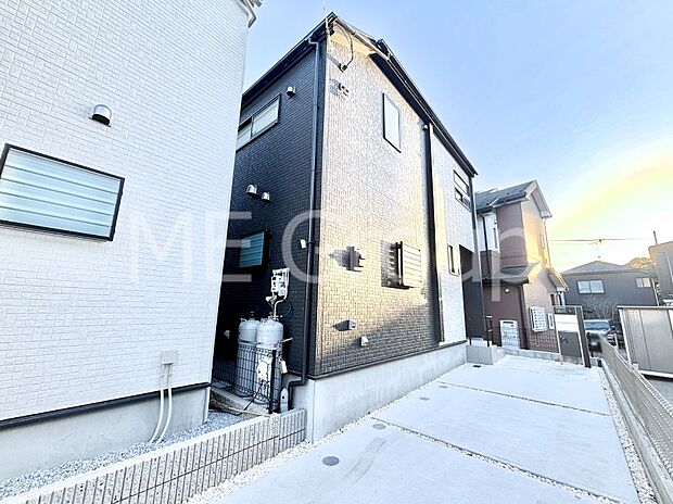 奥まった敷地にあるプライベートを保てる住まい