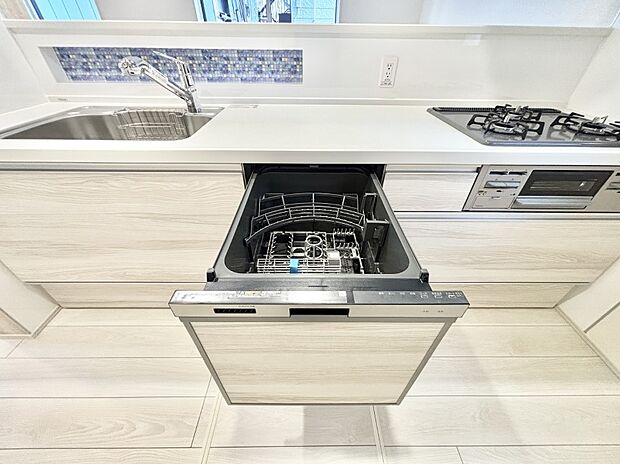 面倒なお片づけは食洗機にお任せ!家事の負担が減って、時間にも気持ちにもゆとりができます。