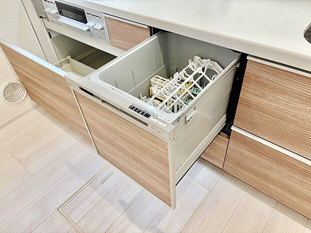 面倒なお片づけは食洗機にお任せ!家事の負担が減って、時間にも気持ちにもゆとりができます。