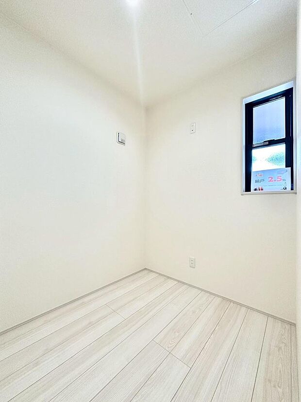 たっぷりの納戸スペースで快適に暮らせそう