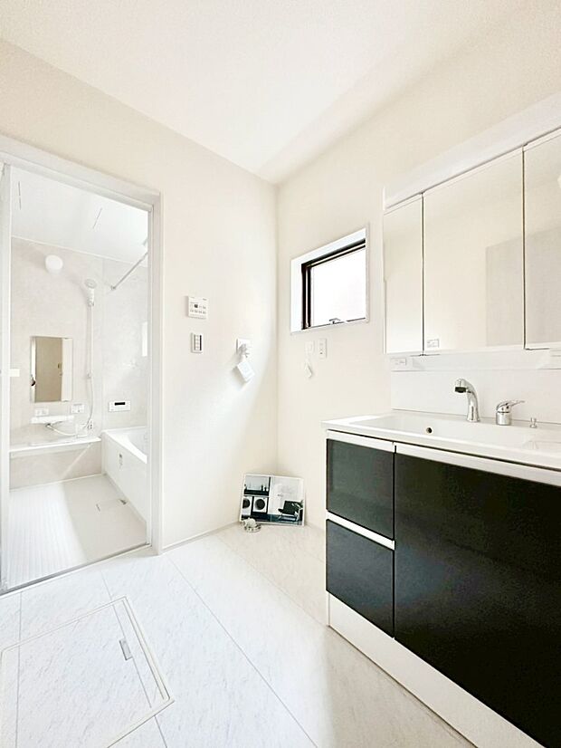 身支度もスムーズにおこなえる脱衣場