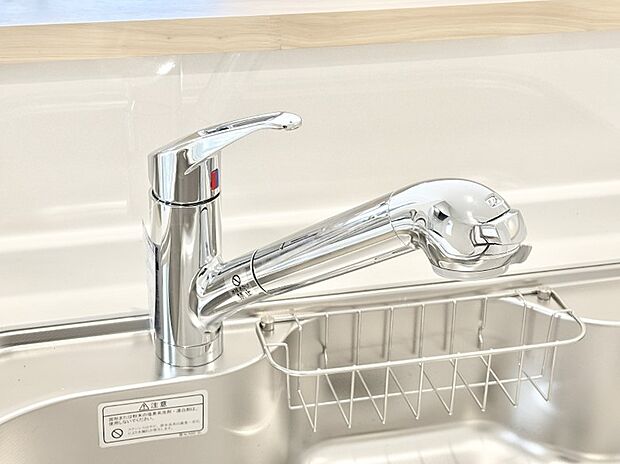 いつでも清潔なおいしいお水を。一つの水栓で水道水と浄水を使い分け。