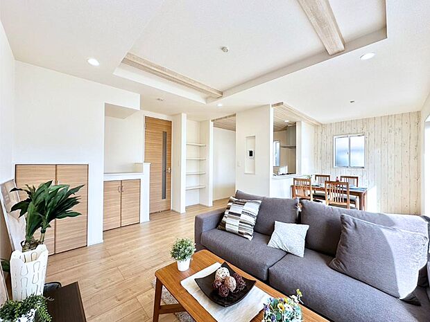 住む方の個性が引き出される、インテリアを考えるのが楽しみなリビングです!