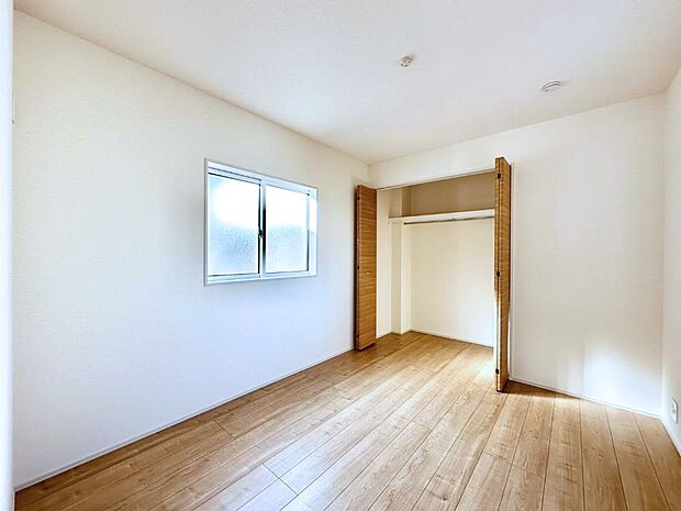 収納が充実しているので、居住スペースを広く使えます。 