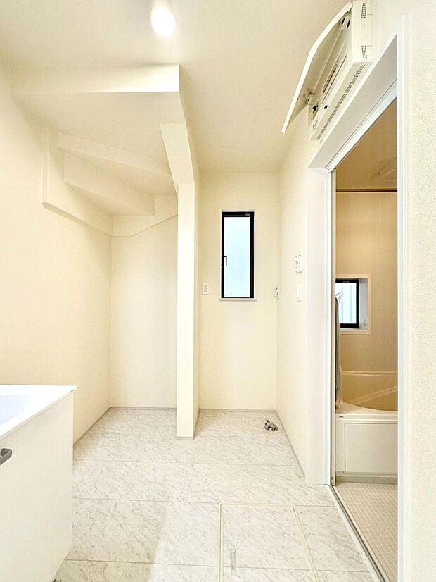 身支度もスムーズにおこなえる脱衣場