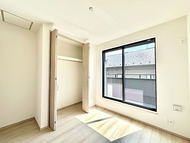 収納が充実しているので居住スペースを広々使えます