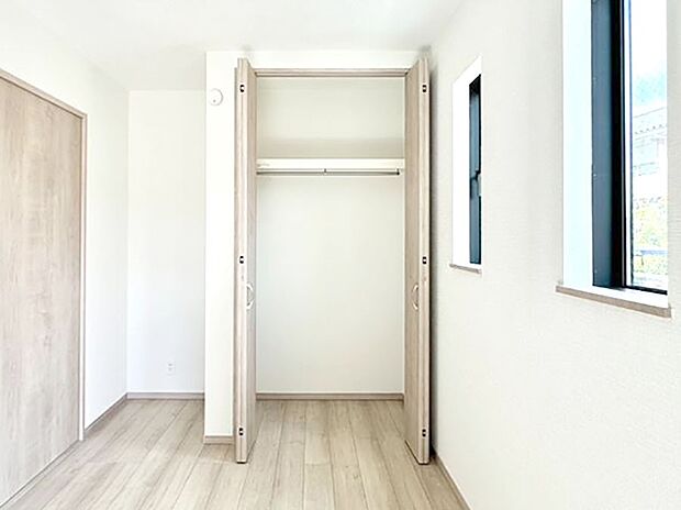 たっぷりの収納スペースで快適に暮らせそう 