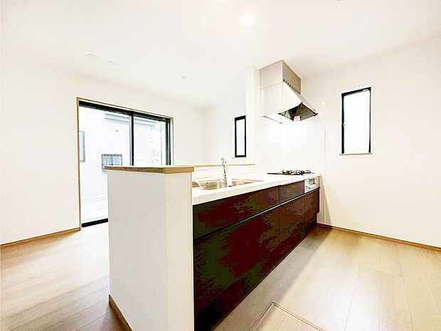 料理をしながらご家族との会話を楽しめる対面カウンターキッチン