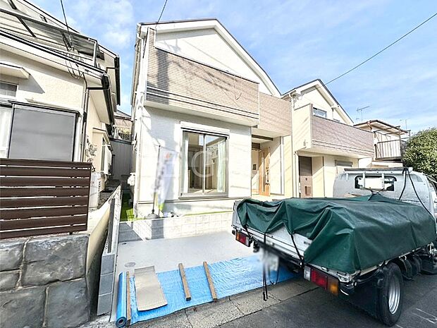 たっぷりの陽光と心地よい風が舞い込む住まい 