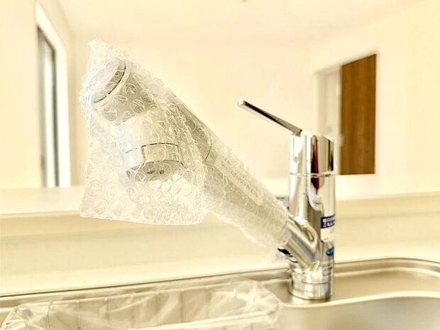 いつでも清潔なおいしいお水を。一つの水栓で水道水と浄水を使い分け。