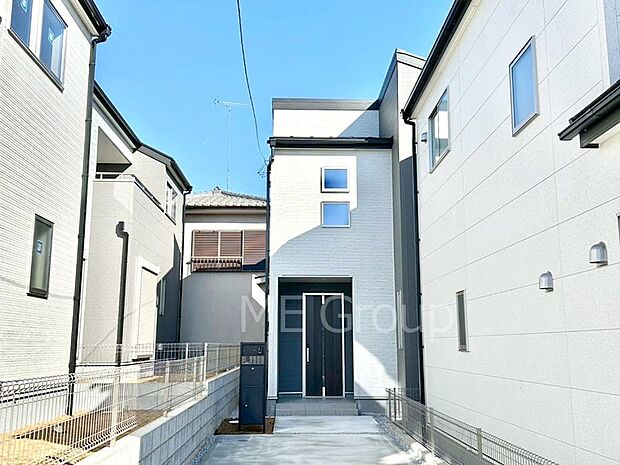 洗練された外観、上質な住空間が広がる室内は永く安心して過ごせる住居です。 