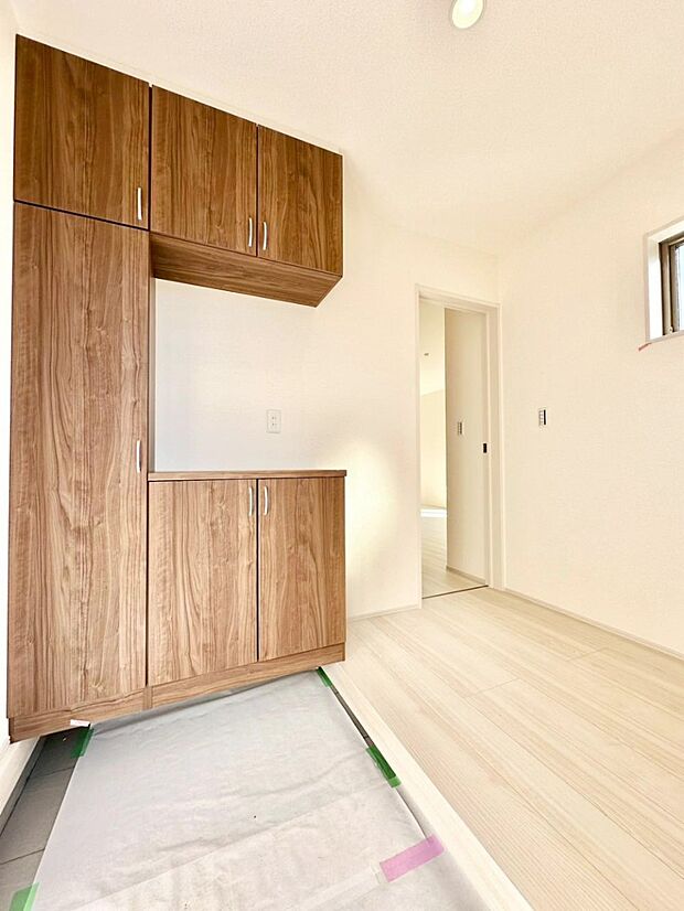 家族の帰宅やお客様をあたたかく迎える玄関  