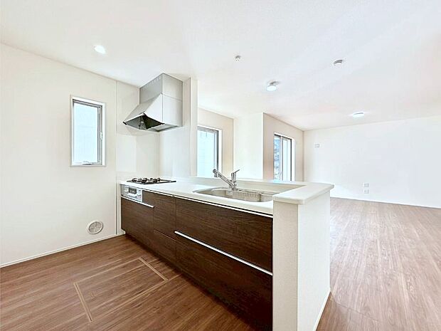 カウンター越しにお話しをしながら毎日のお料理をもっと楽しく