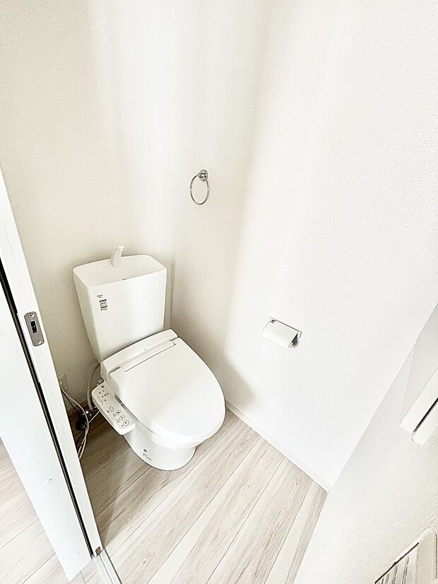 トイレは1階と2階それぞれに配置されていてとても便利です。 