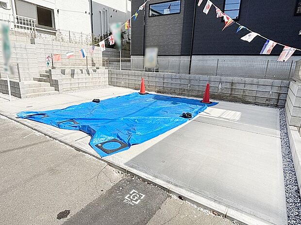 駐車2台可能！急なお客様の駐車に。また、ご家族の自転車スペースとしても大活躍。