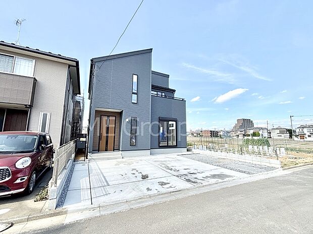 前面道路はきちんと整備されています