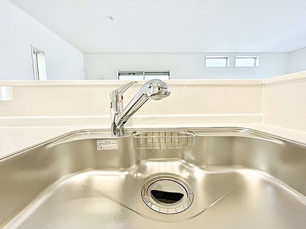 浄水器一体型のキッチンで洗い物用・料理用と切り替え簡単!