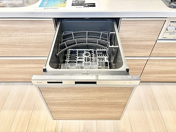 面倒なお片づけは食洗機にお任せ！家事の負担が減って、時間にも気持ちにもゆとりができます。