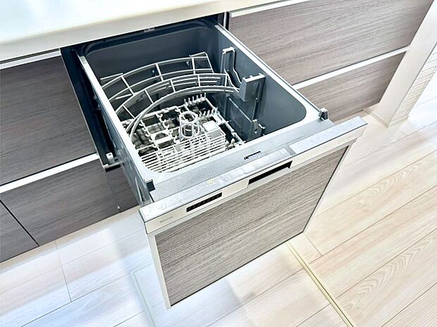 面倒なお片づけは食洗機にお任せ!家事の負担が減って、時間にも気持ちにもゆとりができます。