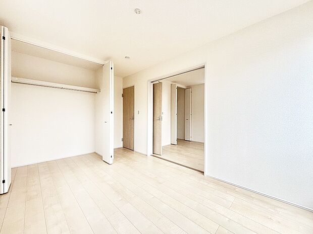 収納が充実しているので居住スペースを広々使えます