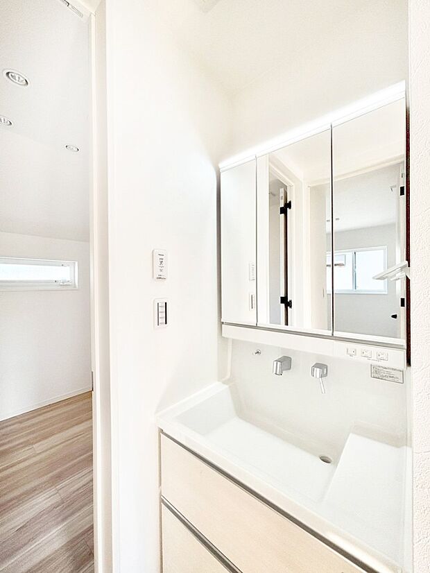 上質な洗面空間がゆとりの時間を演出