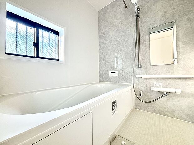 落ち着いた雰囲気でゆっくりお寛ぎいただけるバスルーム