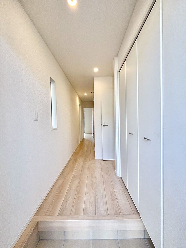 家族の帰宅やお客様をあたたかく迎える玄関