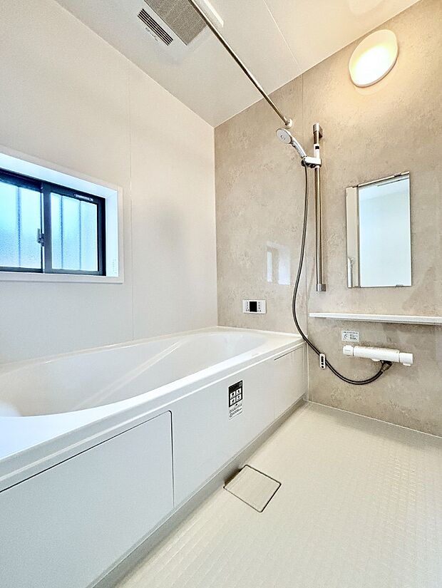 一日の疲れを癒やす大切なバスタイム。ゆっくりとお風呂を楽しんで疲れをとりたいですね！  