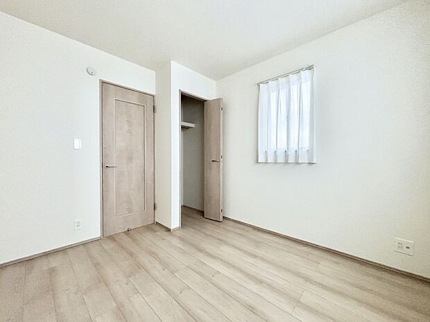 子供部屋にもおすすめな収納スペースたっぷりの居室