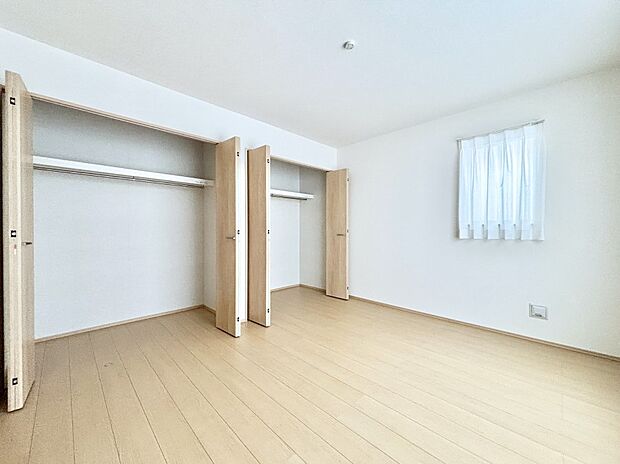 子供部屋にもおすすめな収納スペースたっぷりの居室