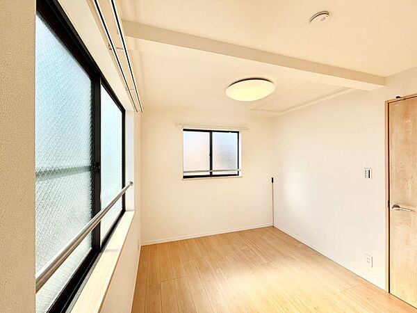 爽やかな日差しがお部屋全体を優しく包み込んでくれます