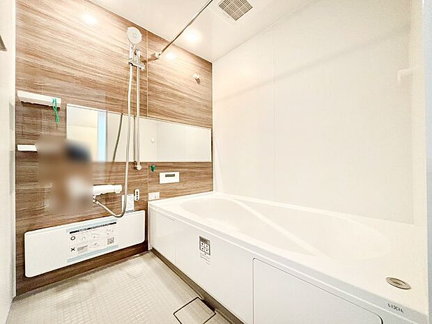 落ち着いた雰囲気でゆっくりお寛ぎいただけるバスルーム